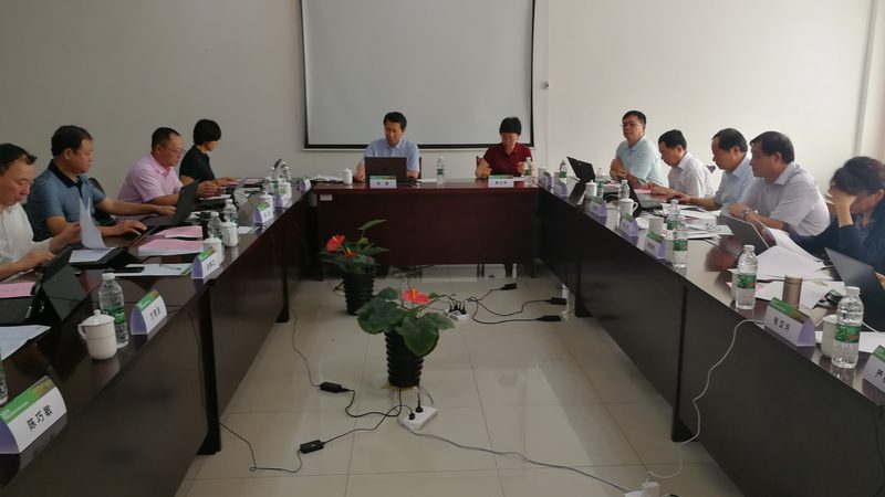 地脚螺栓尺寸选不对，振动筛装好也白费
